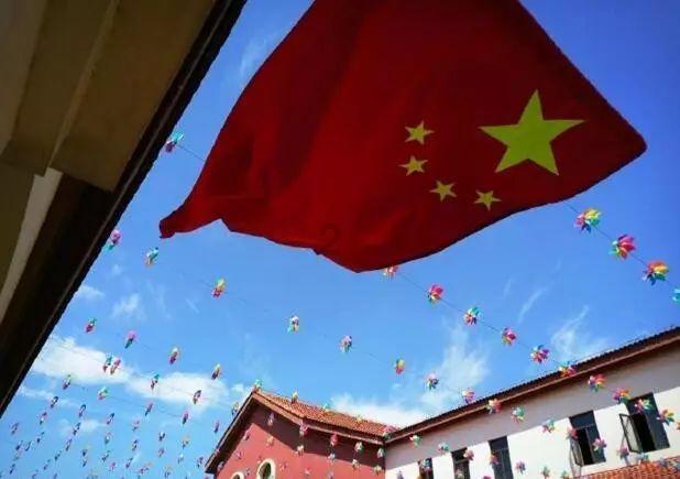 26岁爆红，天生丰满迷人，范冰冰曾给她作配，至今有孩子了吗？游戏画面